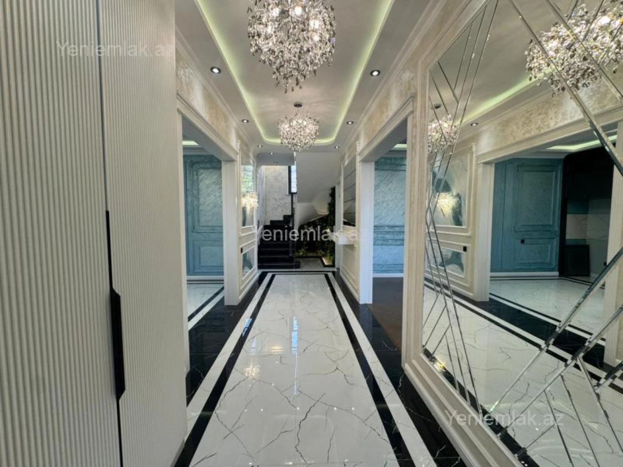 Satılır 5 otaqlı həyət evi 200 m²