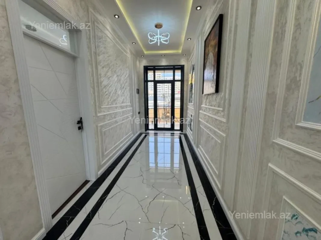Satılır 5 otaqlı həyət evi 200 m²