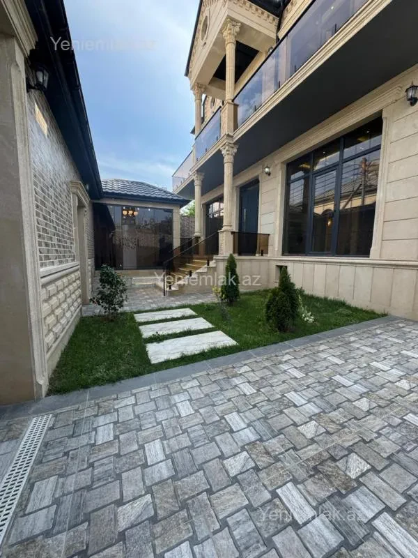 Satılır 5 otaqlı həyət evi 200 m²