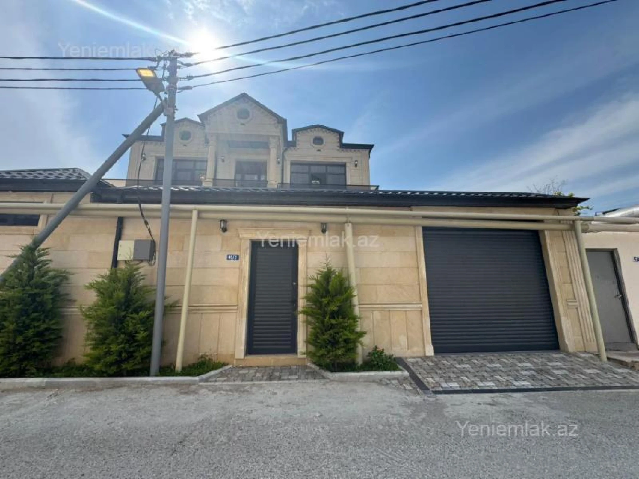 Satılır 5 otaqlı həyət evi 200 m²