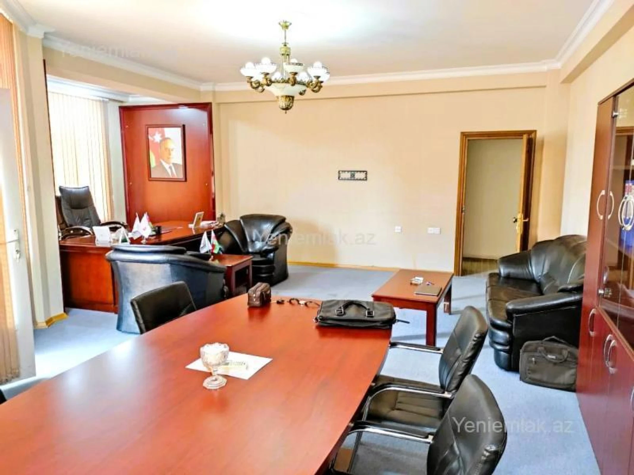 Satılır 4 otaqlı yeni tikili 180 m²