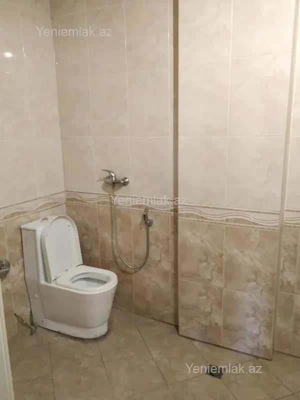 Satılır 4 otaqlı yeni tikili 180 m²