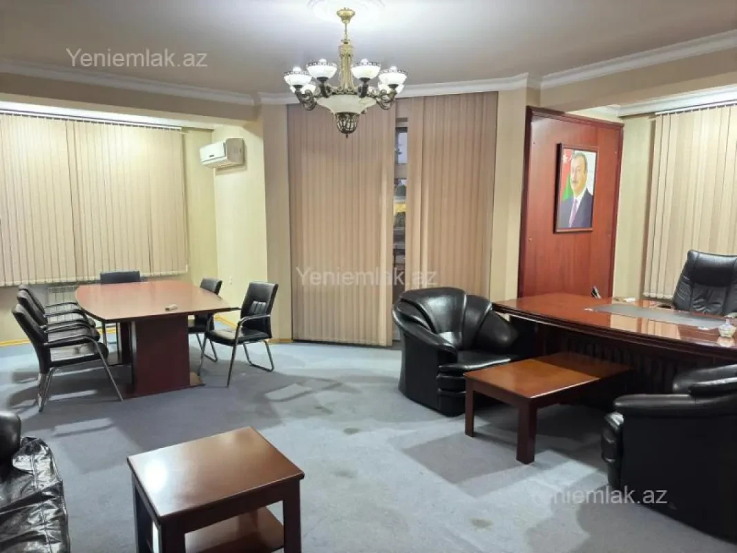 Satılır 4 otaqlı yeni tikili 180 m²