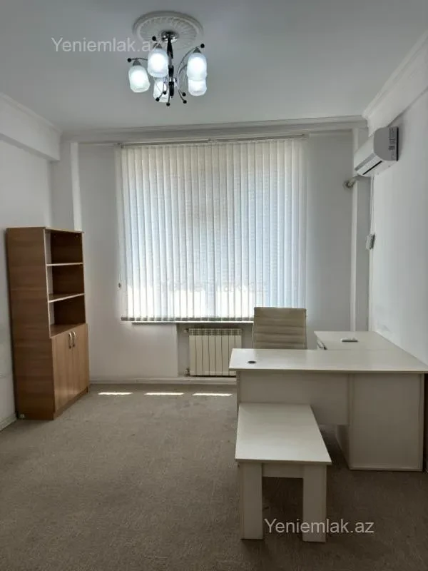 Satılır 4 otaqlı yeni tikili 180 m²