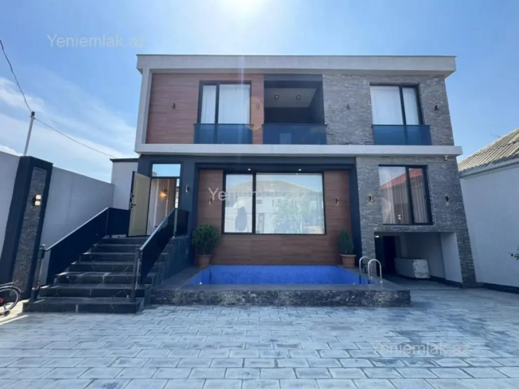 Satılır 4 otaqlı həyət evi 280 m²