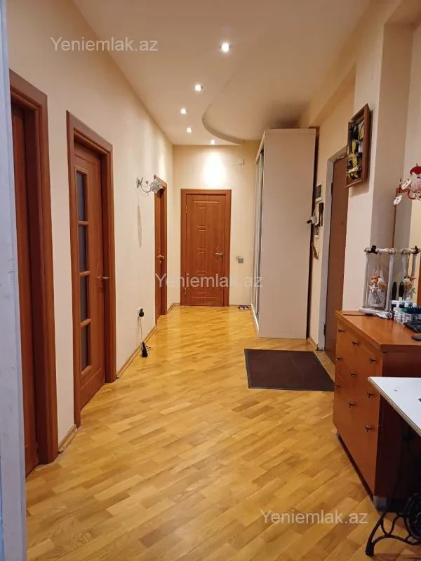 Satılır 3 otaqlı yeni tikili 92 m²