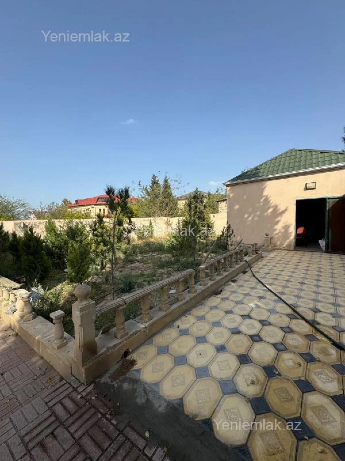 Satılır 6 otaqlı həyət evi 220 m²