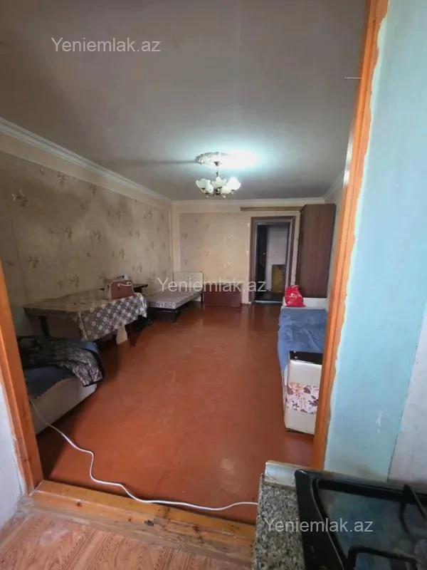 Satılır 1 otaqlı köhnə tikili 21 m²