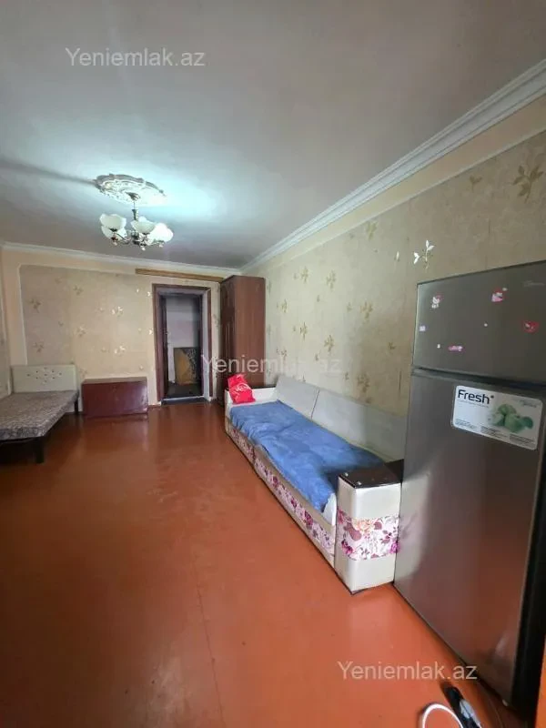 Satılır 1 otaqlı köhnə tikili 21 m²
