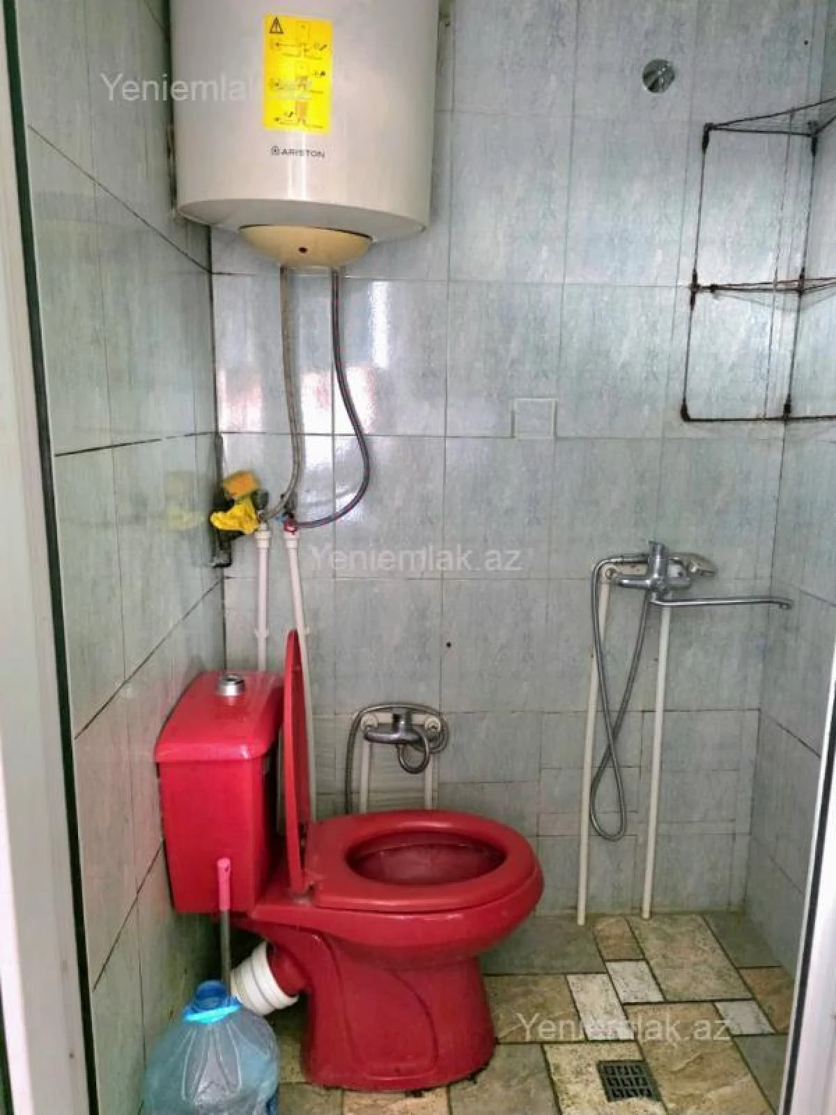 Satılır 1 otaqlı köhnə tikili 21 m²