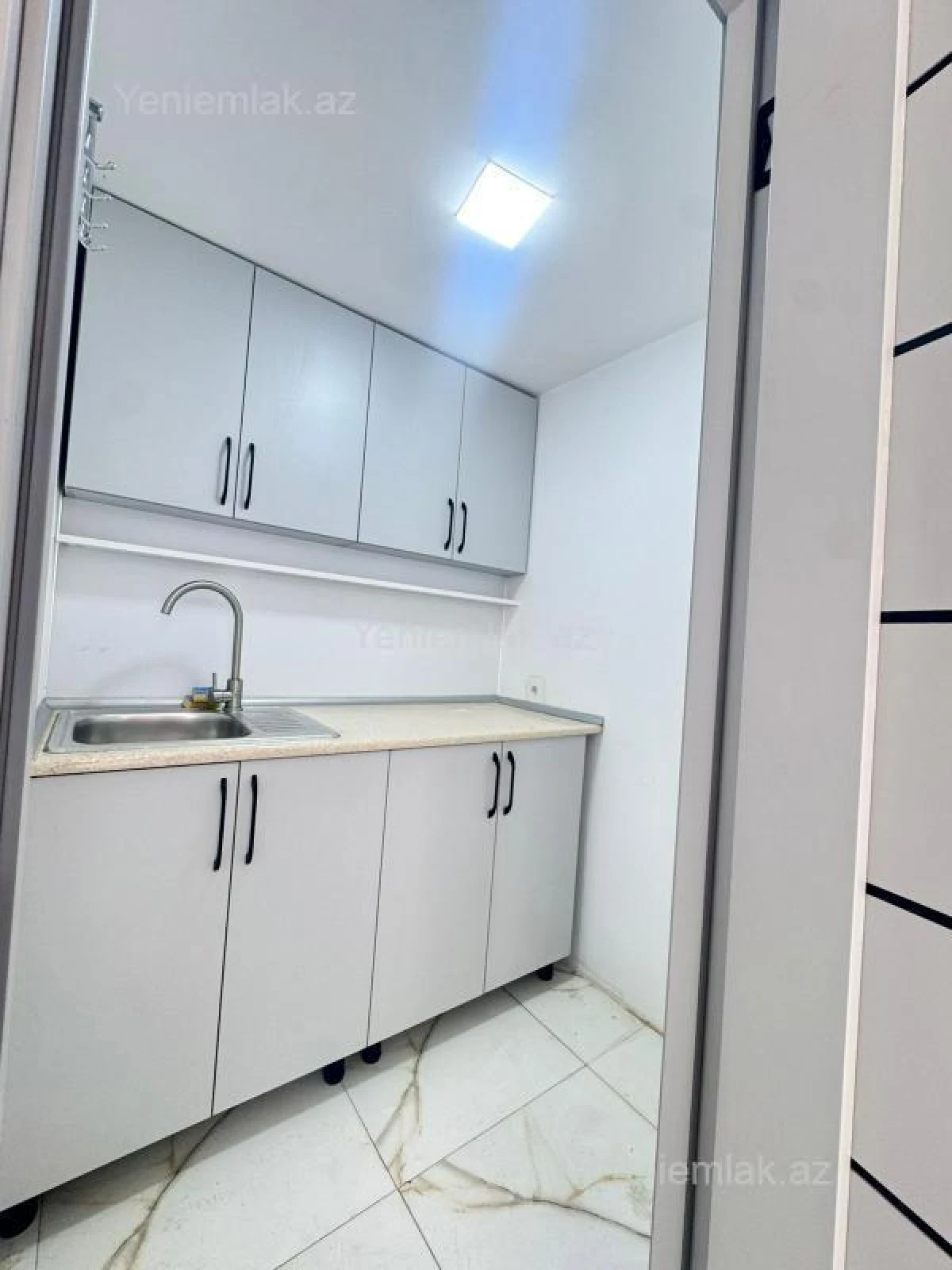 Satılır 4 otaqlı obyekt 65 m²