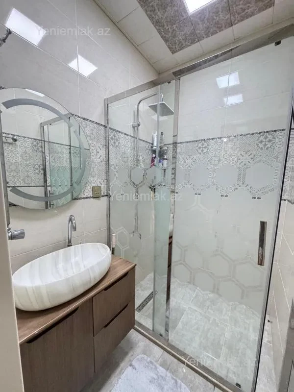 Satılır 2 otaqlı yeni tikili 100 m²