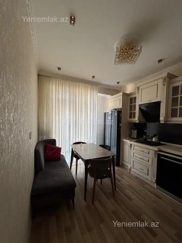 Satılır 2 otaqlı yeni tikili 100 m²