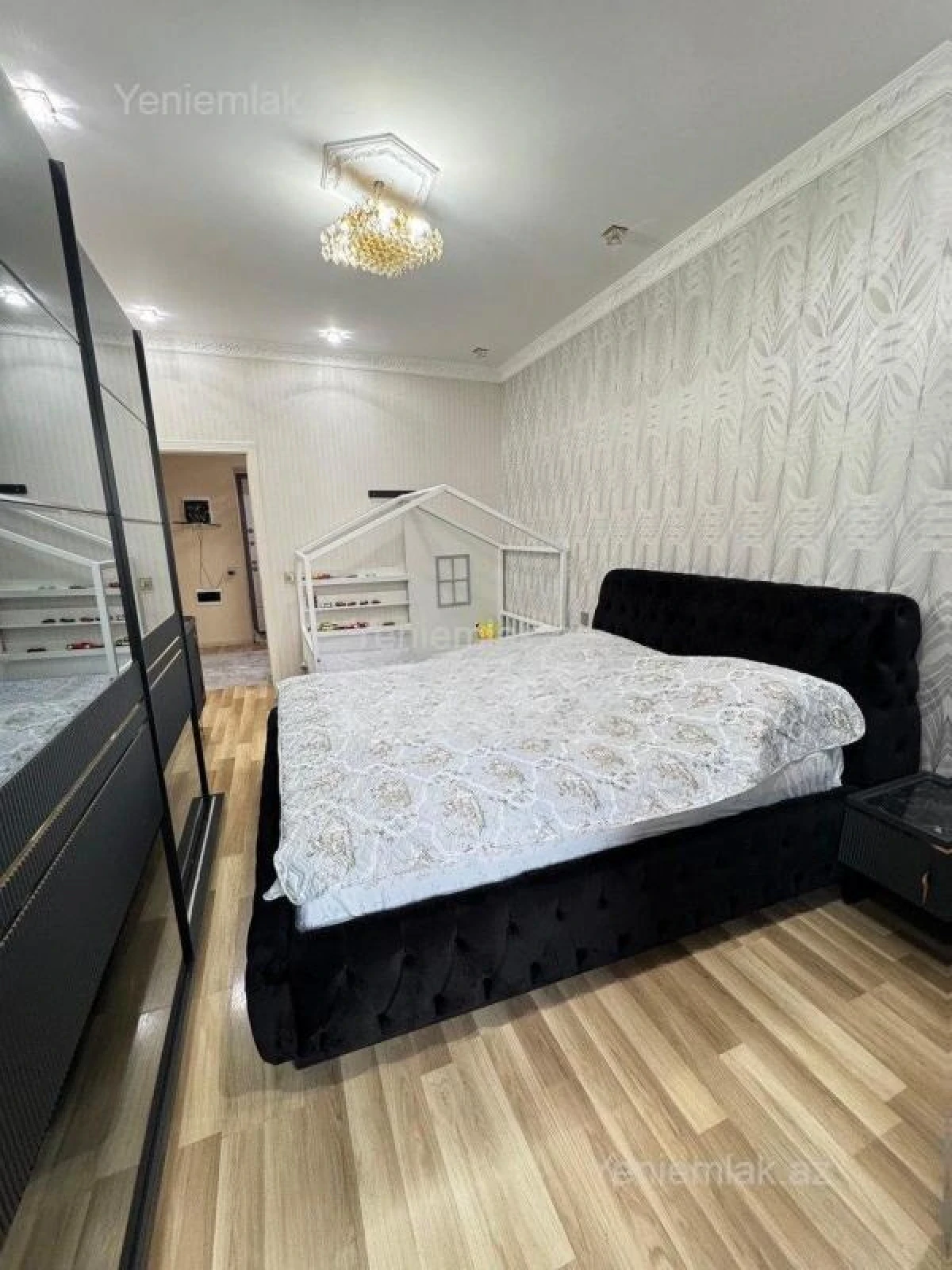 Satılır 2 otaqlı yeni tikili 100 m²