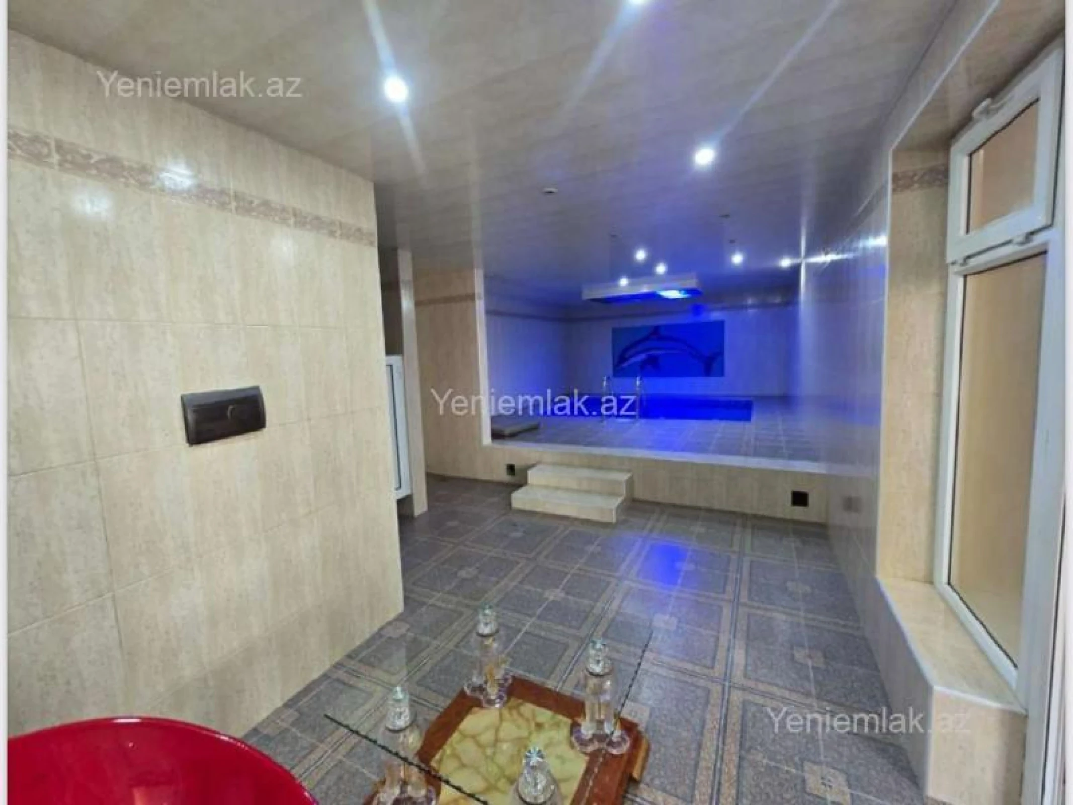 Satılır 12 otaqlı həyət evi 960 m²