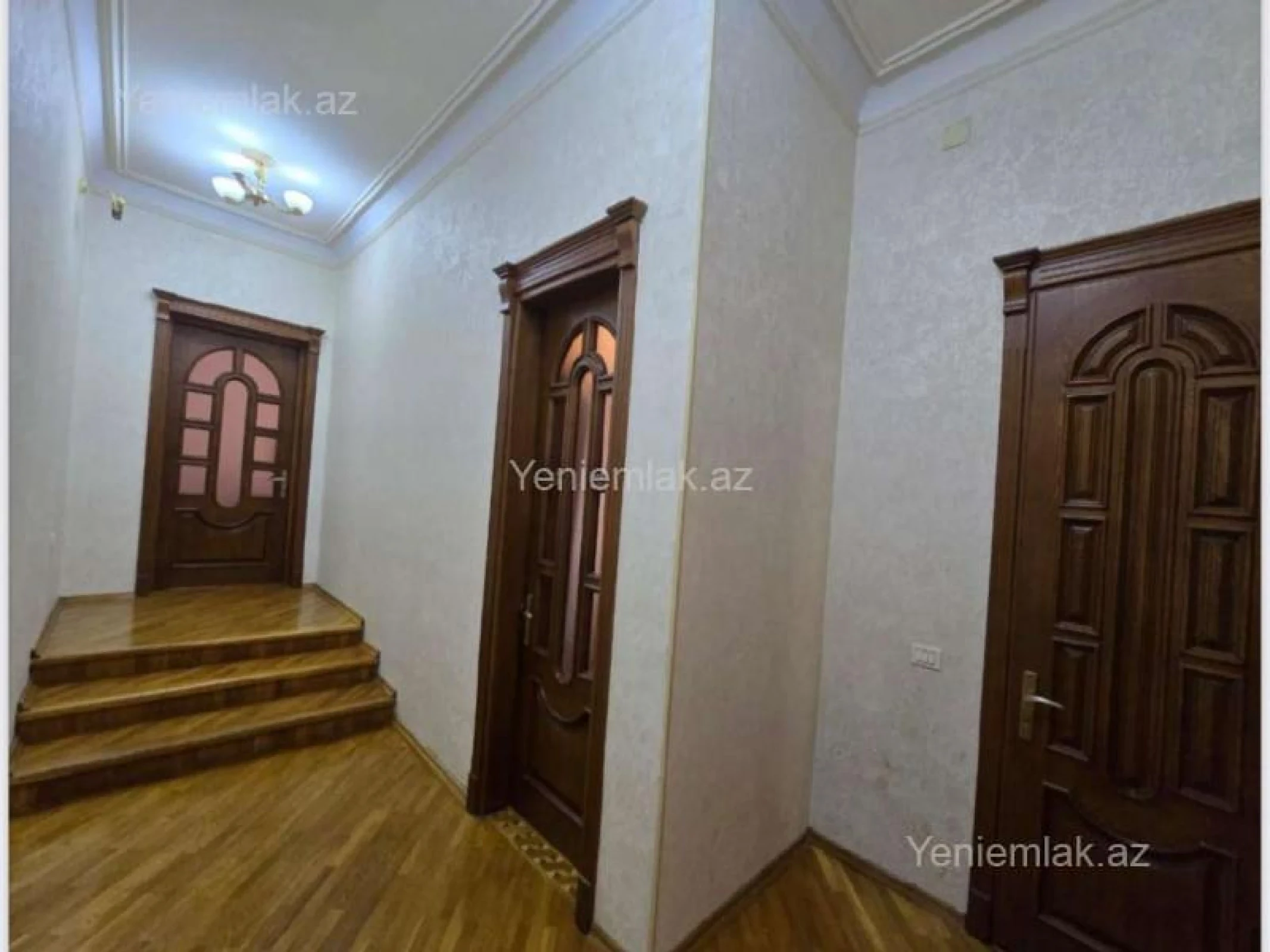 Satılır 12 otaqlı həyət evi 960 m²