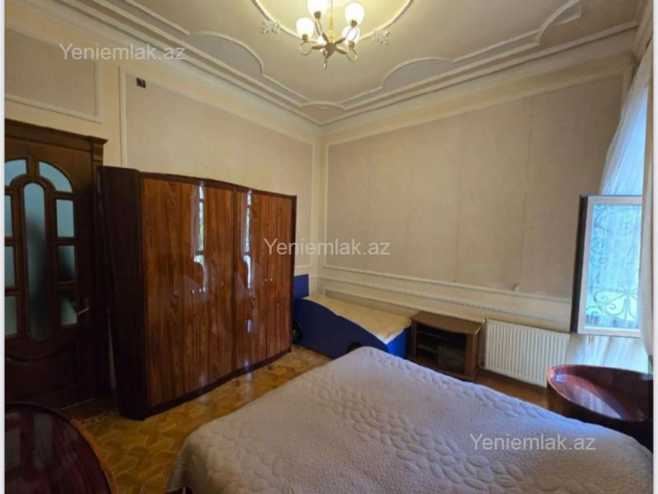 Satılır 12 otaqlı həyət evi 960 m²