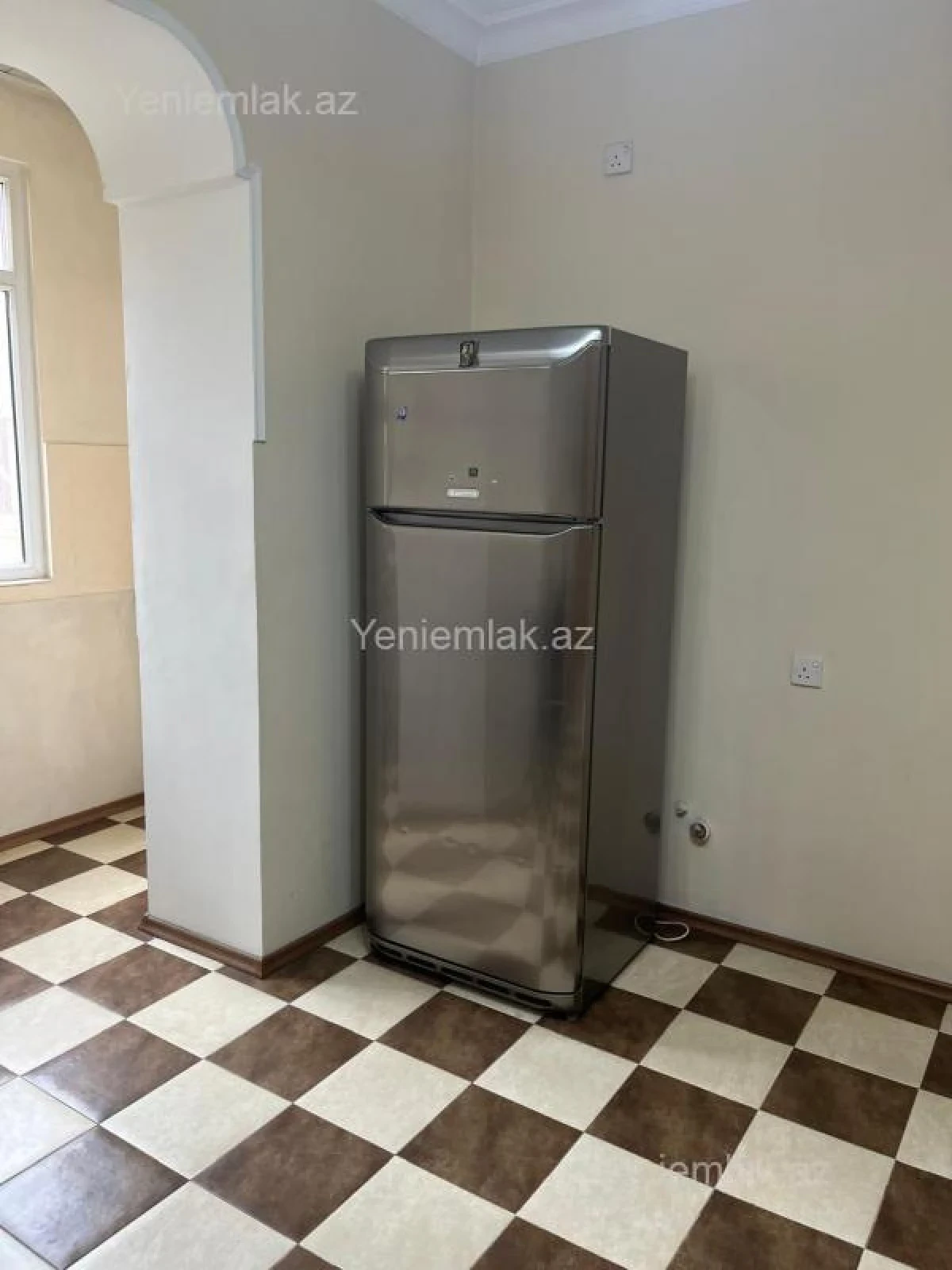 Satılır 4 otaqlı yeni tikili 100 m²