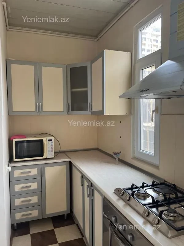 Satılır 4 otaqlı yeni tikili 100 m²