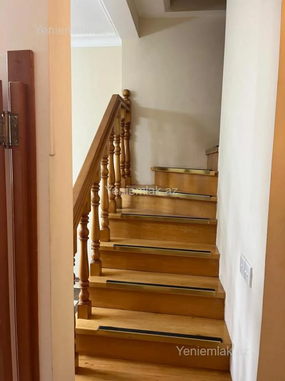Satılır 4 otaqlı yeni tikili 100 m²