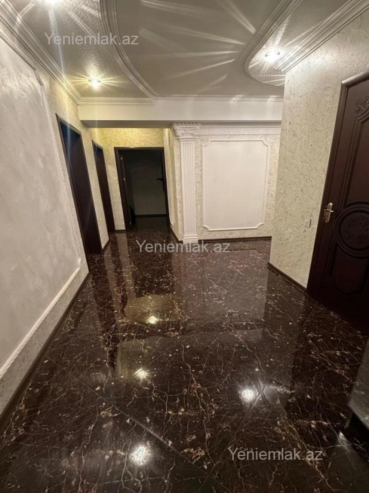 Satılır 3 otaqlı yeni tikili 140 m²