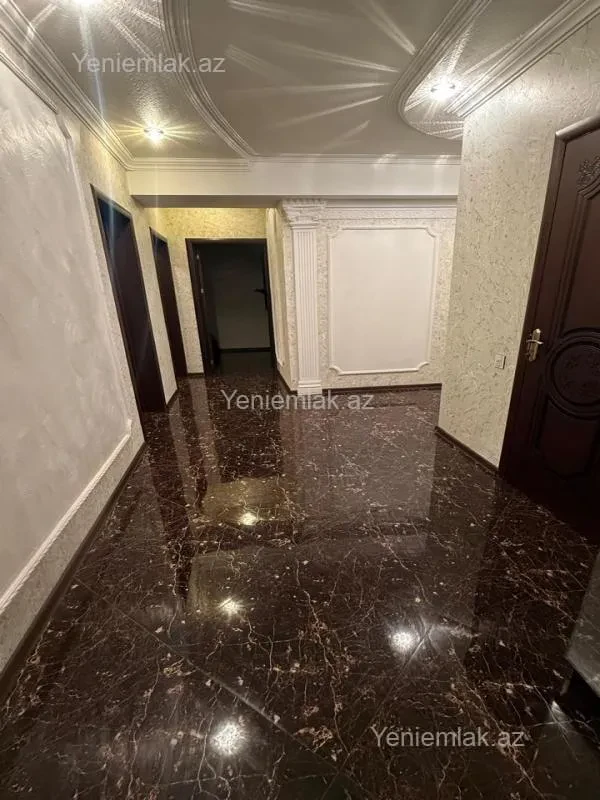 Satılır 3 otaqlı yeni tikili 140 m²