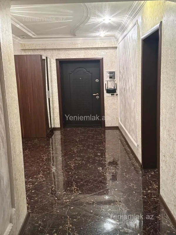 Satılır 3 otaqlı yeni tikili 140 m²