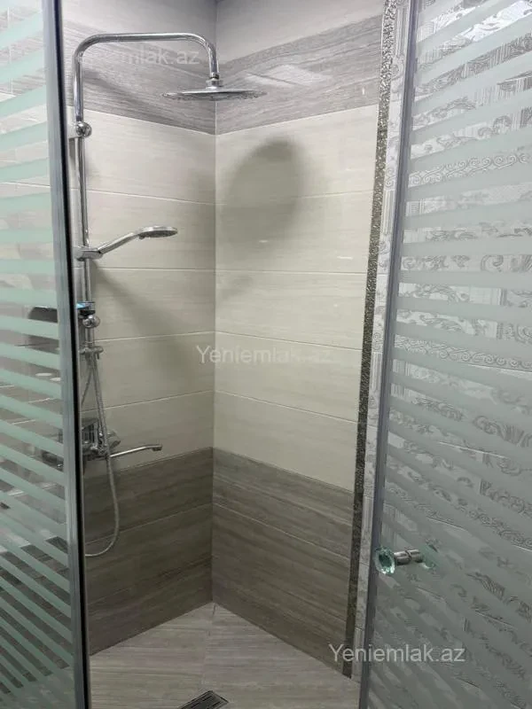 Satılır 3 otaqlı yeni tikili 140 m²