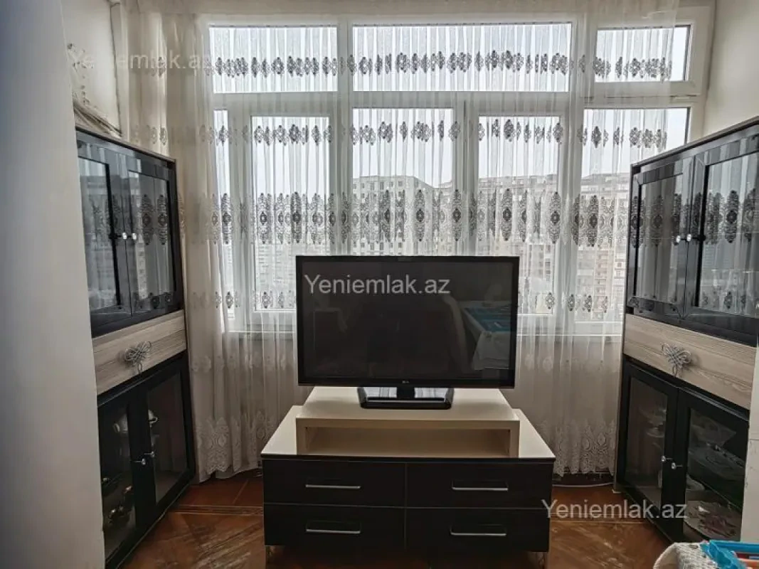 Satılır 3 otaqlı köhnə tikili 85 m²