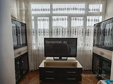 Satılır 3 otaqlı köhnə tikili 85 m²