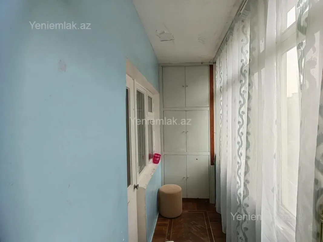 Satılır 3 otaqlı köhnə tikili 85 m²