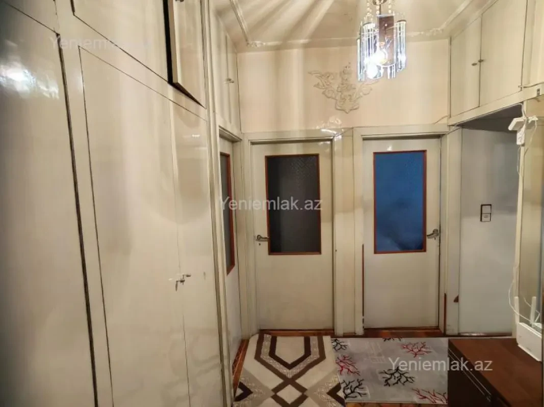 Satılır 3 otaqlı köhnə tikili 85 m²