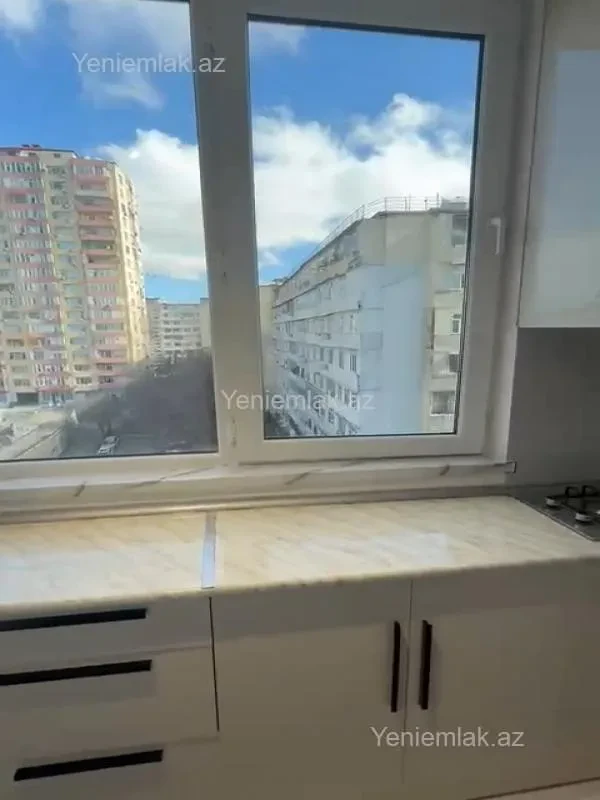 Satılır 2 otaqlı köhnə tikili 47 m²