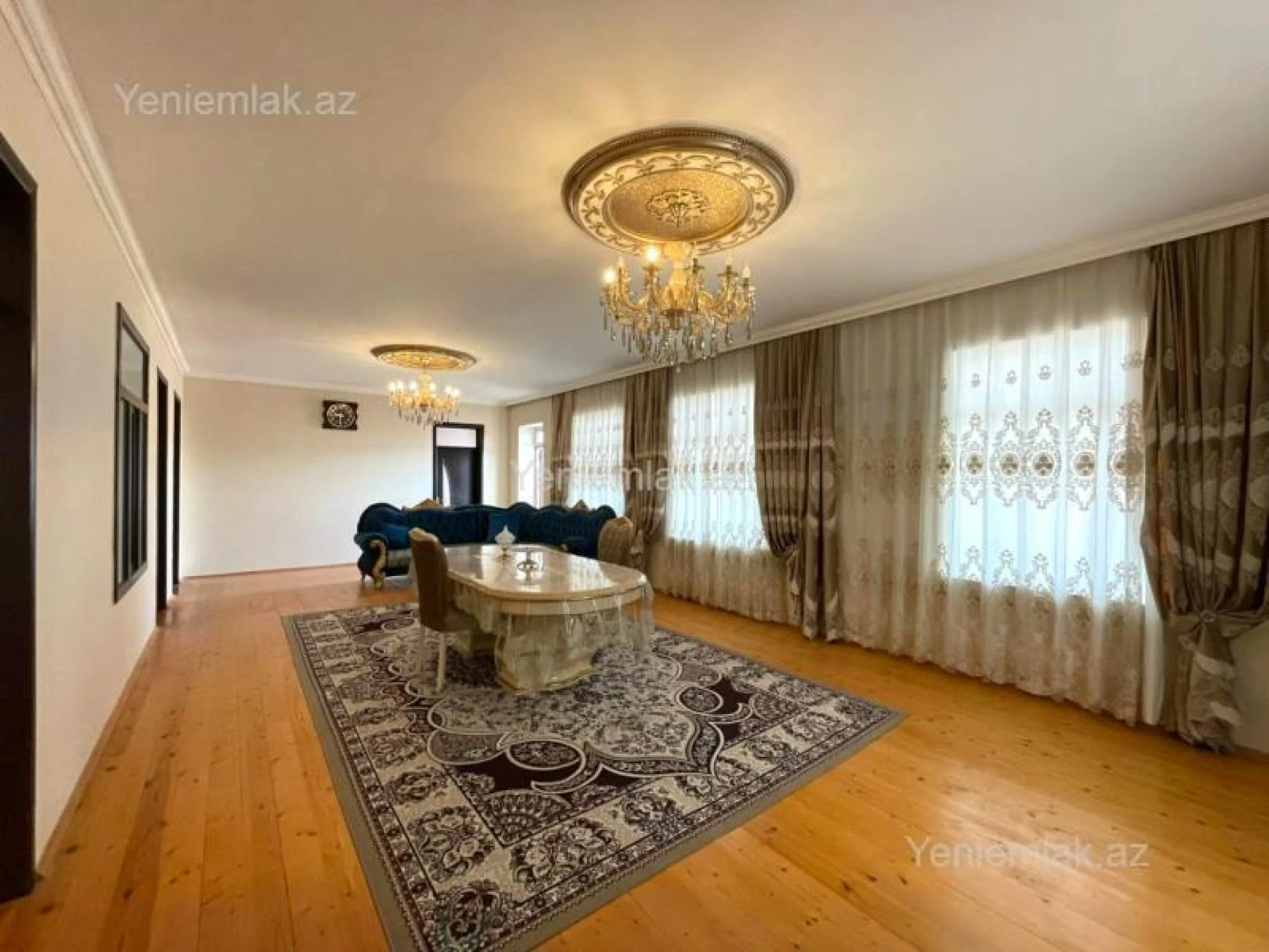 Satılır 7 otaqlı həyət evi 355 m²