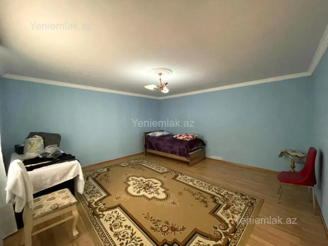 Satılır 7 otaqlı həyət evi 355 m²