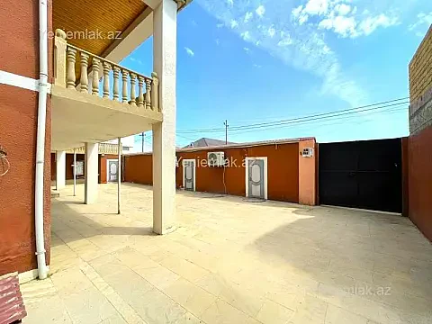 Satılır 7 otaqlı həyət evi 355 m²