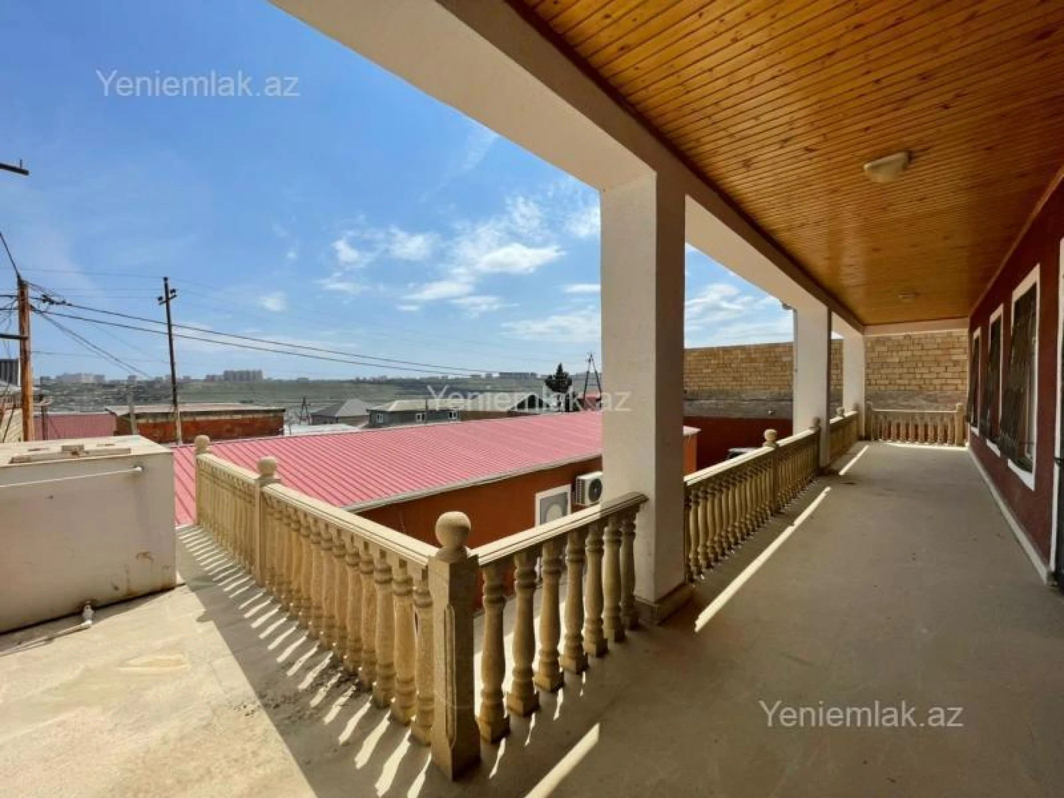 Satılır 7 otaqlı həyət evi 355 m²