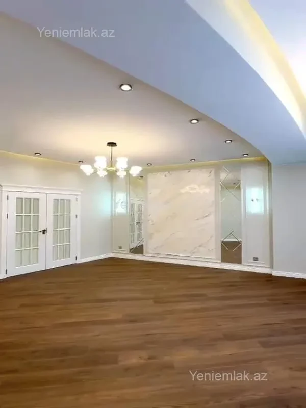 Satılır 3 otaqlı yeni tikili 120 m²