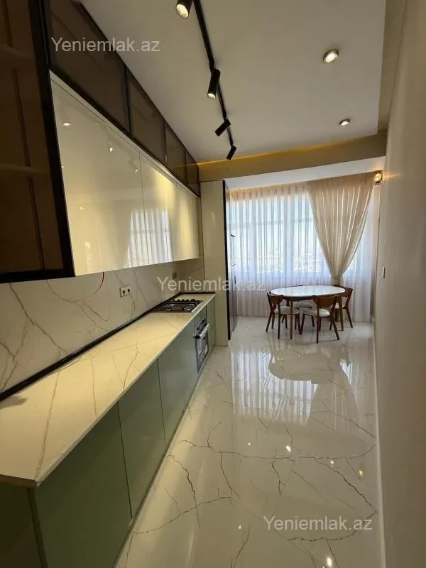 Satılır 3 otaqlı yeni tikili 120 m²