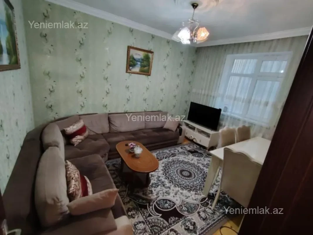 Satılır 5 otaqlı həyət evi 140 m²