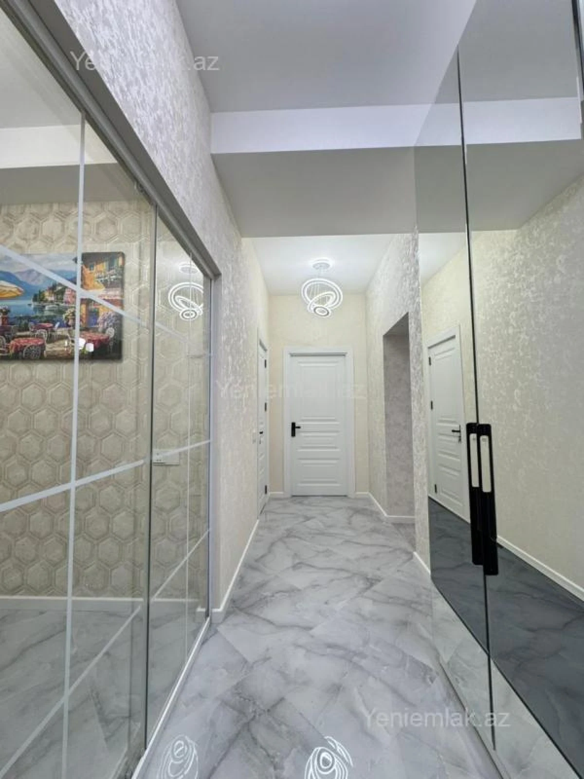 Satılır 2 otaqlı yeni tikili 70 m²