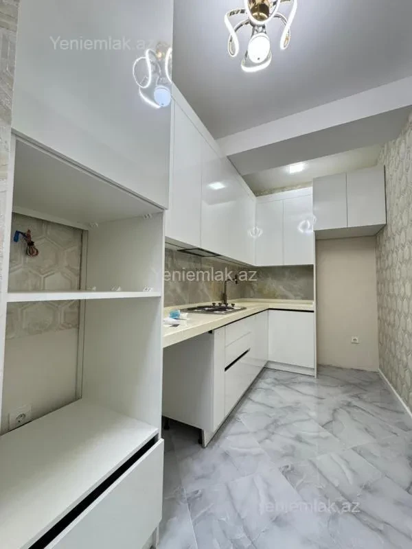 Satılır 2 otaqlı yeni tikili 70 m²