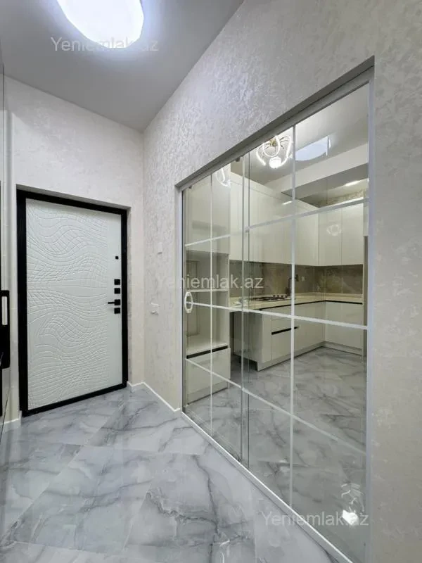 Satılır 2 otaqlı yeni tikili 70 m²