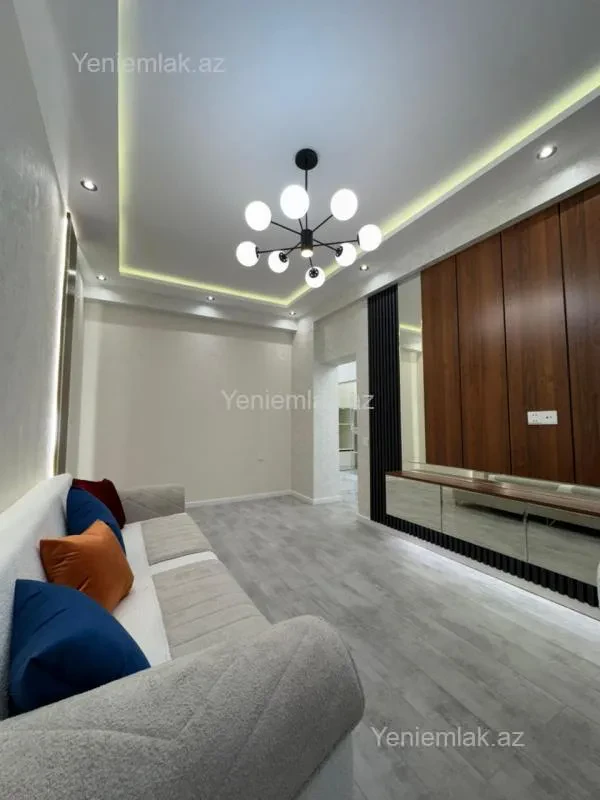 Satılır 2 otaqlı yeni tikili 70 m²