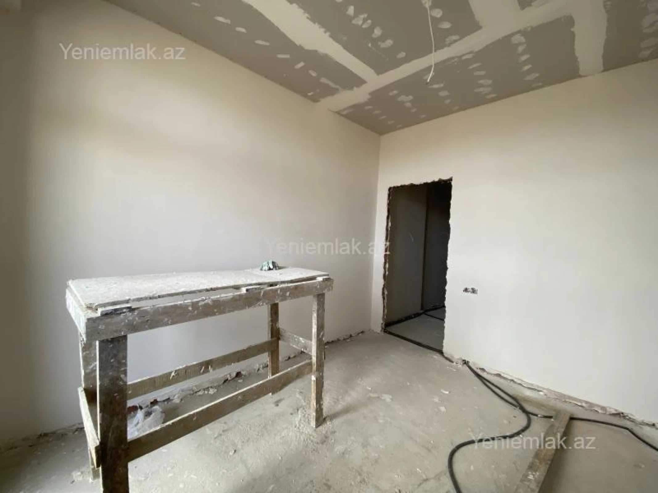 Satılır 3 otaqlı yeni tikili 90 m²