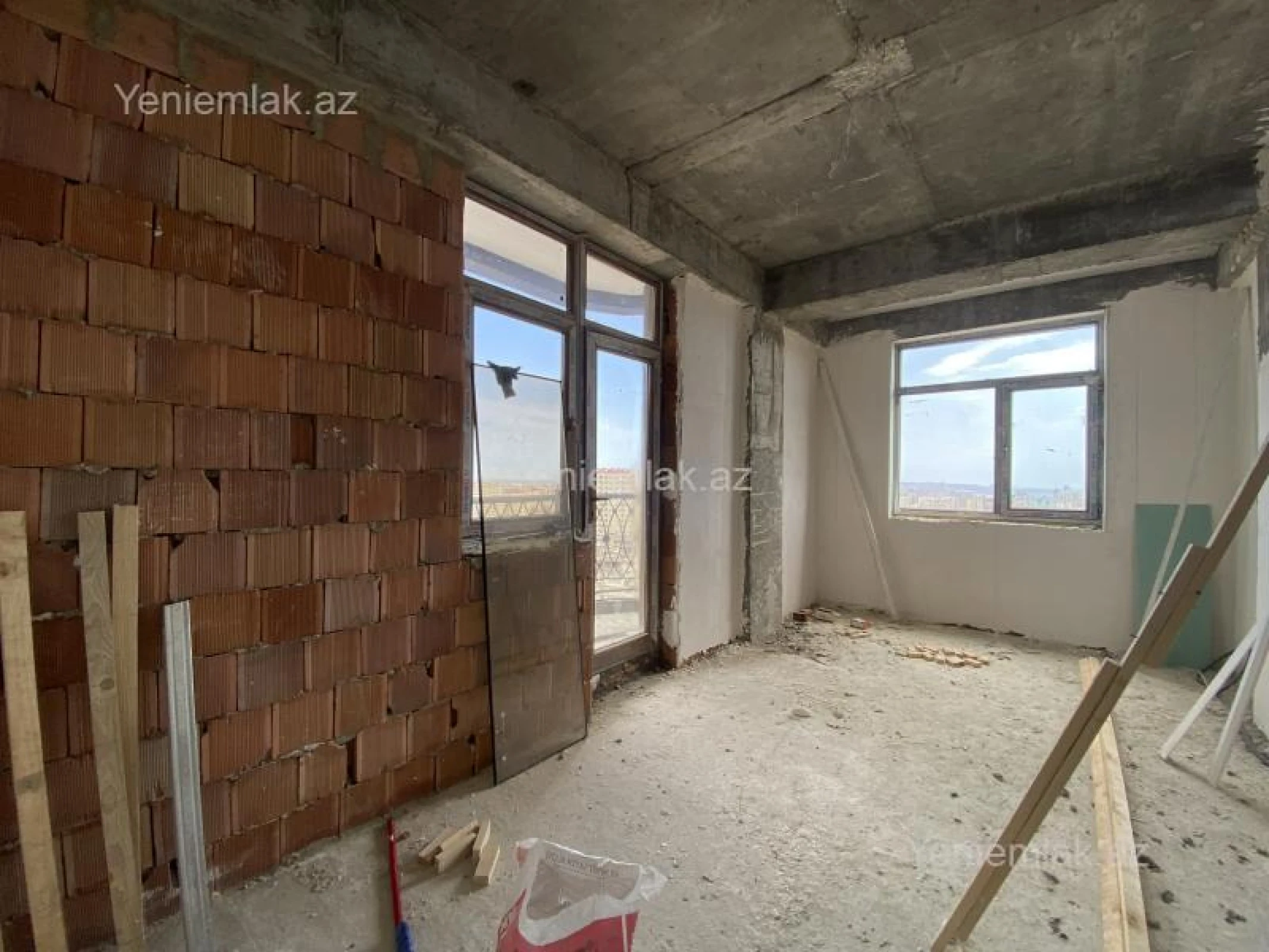 Satılır 3 otaqlı yeni tikili 90 m²