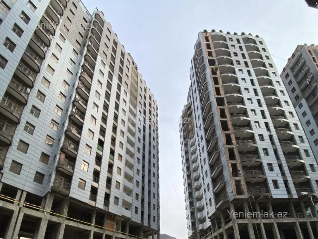 Satılır 3 otaqlı yeni tikili 90 m²