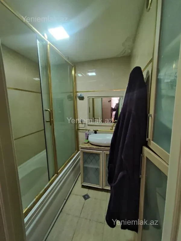 Satılır 3 otaqlı yeni tikili 100 m²