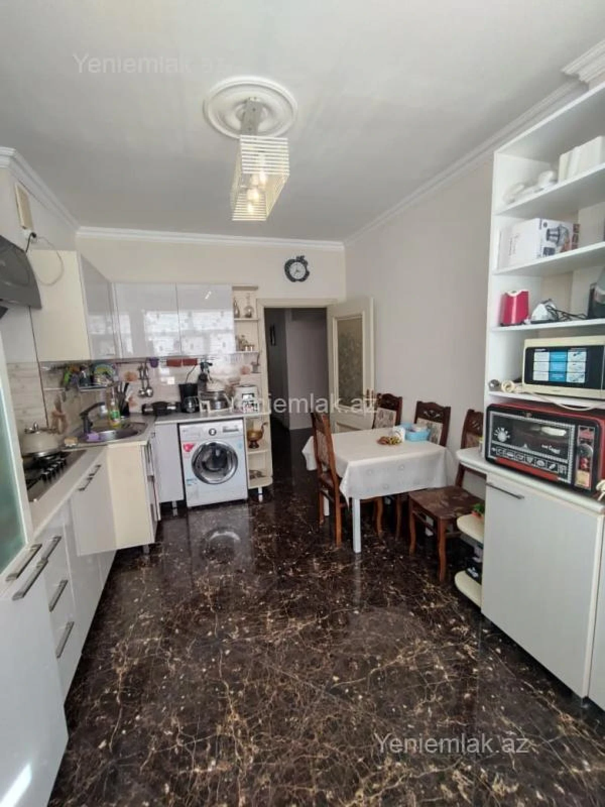 Satılır 3 otaqlı yeni tikili 100 m²