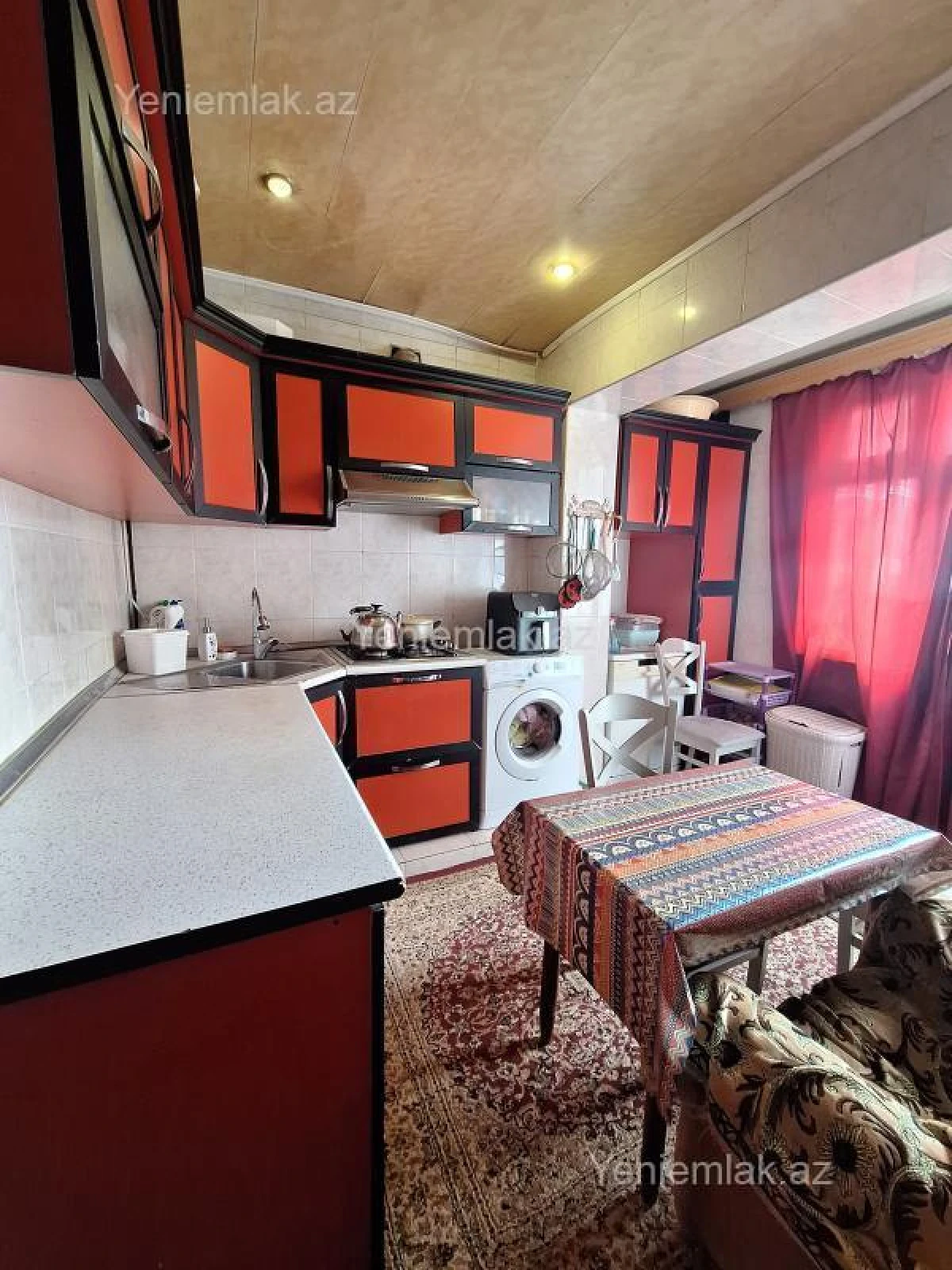 Satılır 3 otaqlı köhnə tikili 90 m²